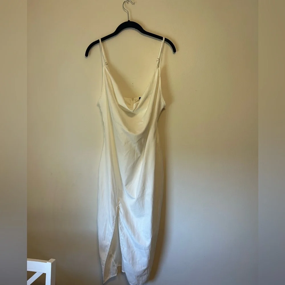 NWT Pretty Little Thing white cowl neck strappy midi dress - Picture 3 of 9